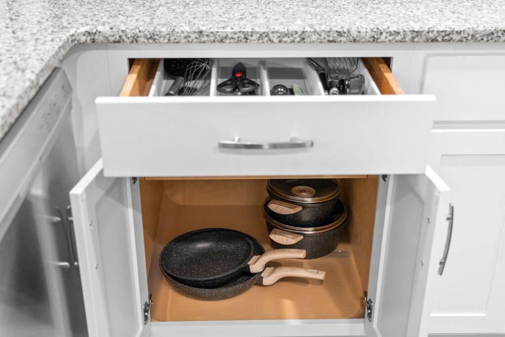 One-Of-A-Kind Smart, Cookie Themed Home For Up To 6 Clarksville Luaran gambar